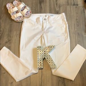 SO white skinny Pants